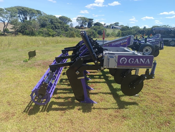 Visão lateral do Terragan Ouro