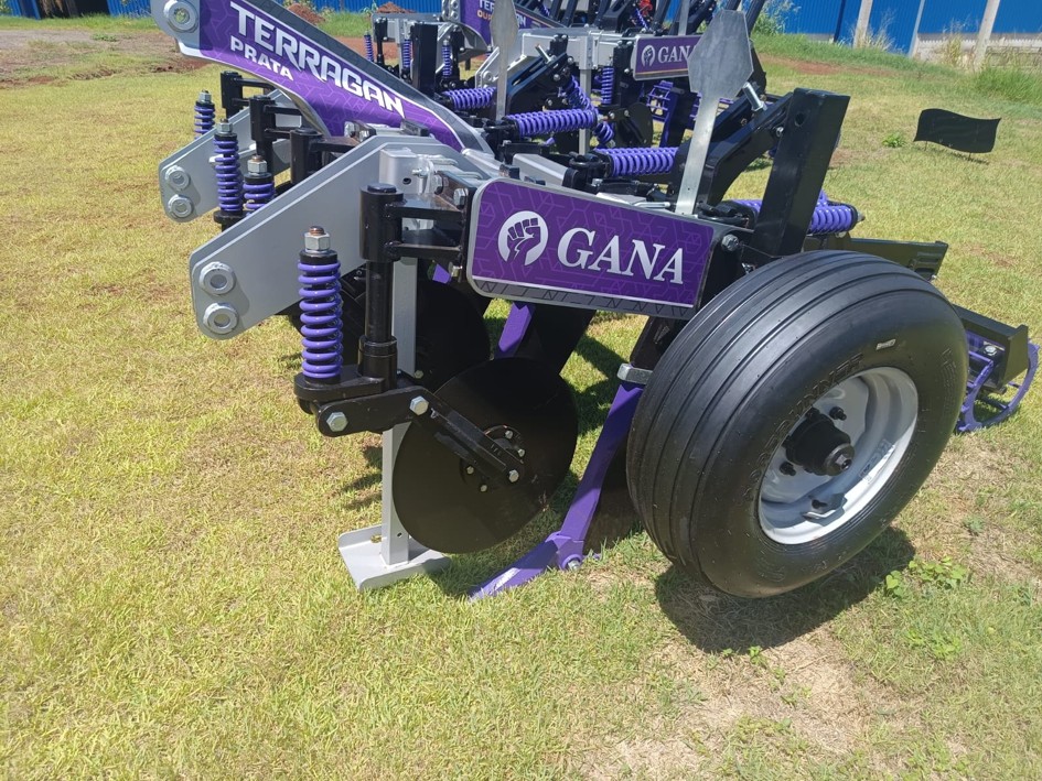 Close Up das hastes e discos do Terragan Prata