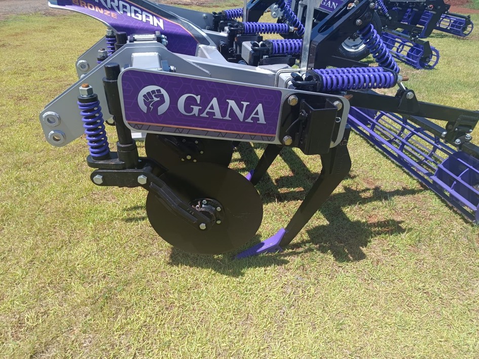 Close Up das hastes e discos do Terragan Bronze